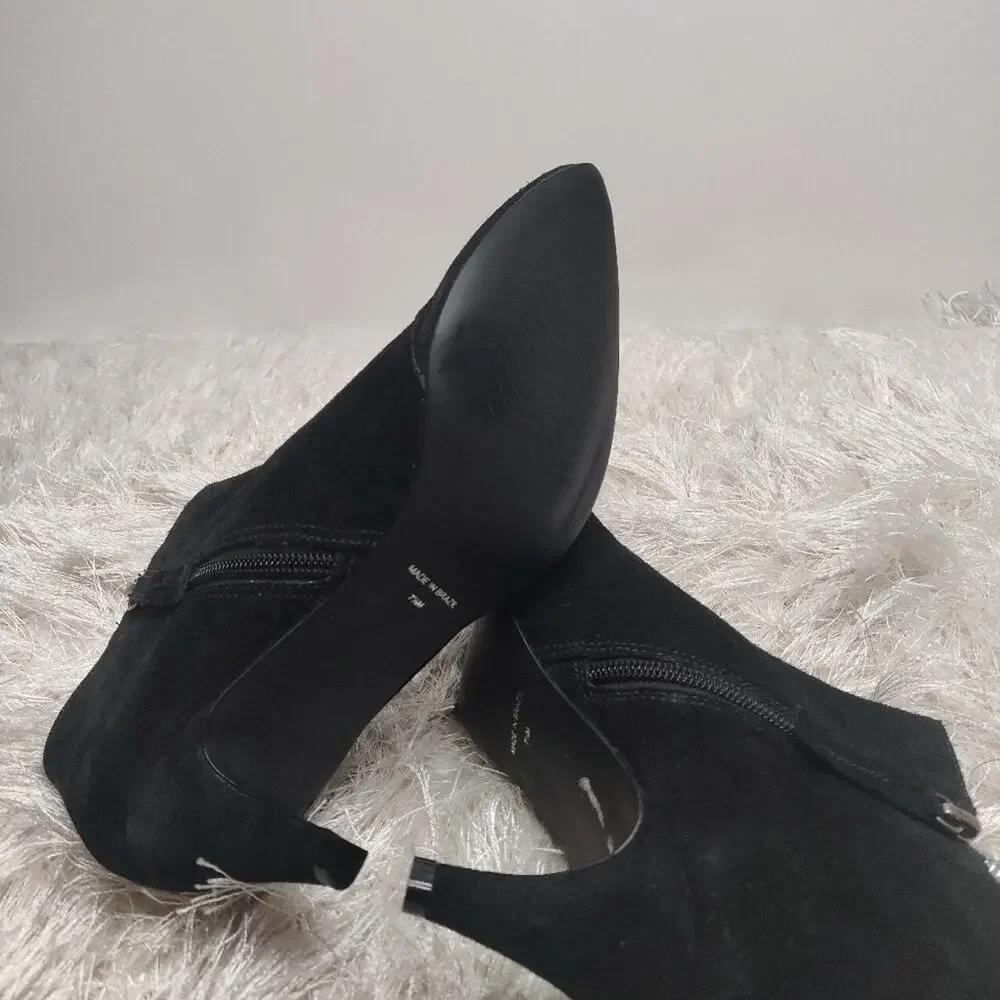 Black Suede heeled Booties sz 7.5 by Matisse anthropologie